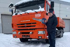 Поздравляем клиента из Вологды с покупкой КАМАЗ 65115 с крано-манипуляторной установкой.